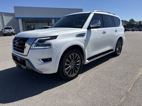 Used 2022 Nissan Armada Platinum AWD/4WD image 1