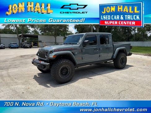 Used 2025 Jeep Gladiator Mojave AWD/4WD image 2