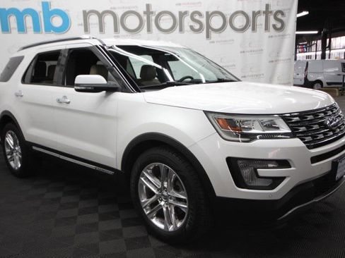 Used 2017 Ford Explorer Limited image 8