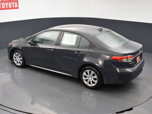 Used 2023 Toyota Corolla LE image 18