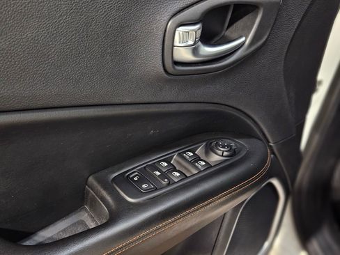 Used 2019 Jeep Compass Limited w/ Safety & Security Group image 21