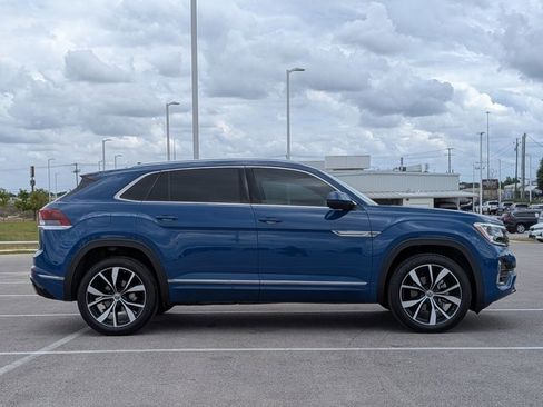 Used 2025 Volkswagen Atlas Cross Sport SEL Premium R-Line image 4