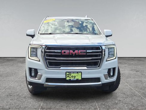 Used 2024 GMC Yukon XL SLT w/ SLT Luxury Package AWD/4WD image 2