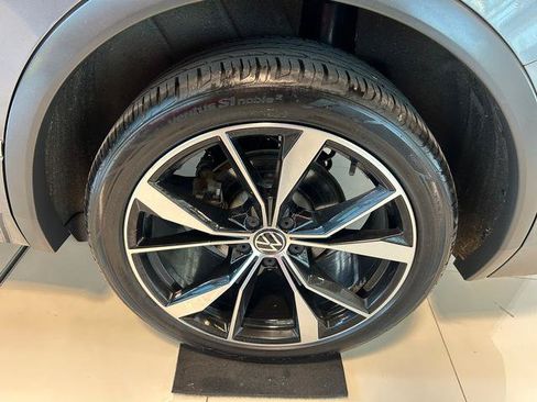 Used 2022 Volkswagen Tiguan SEL R-Line AWD/4WD image 13