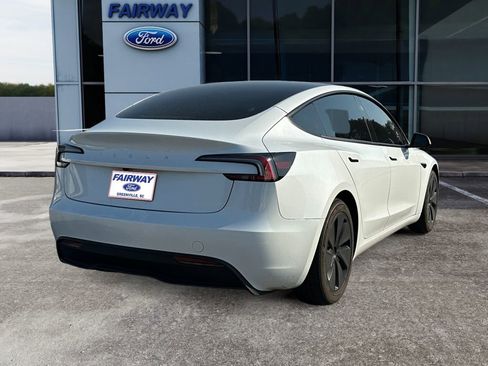 Used 2024 Tesla Model 3 Standard Range RWD image 6