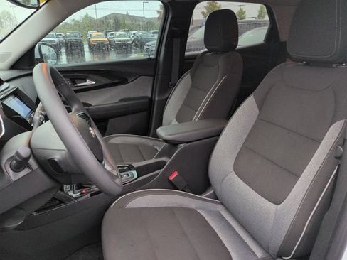 Used 2023 Chevrolet TrailBlazer LT w/ Convenience Package AWD/4WD image 27