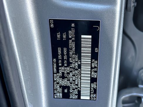 Used 2023 Lexus RZ 450e Premium w/ Cold Area Package image 27