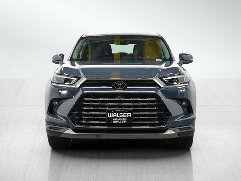 Used 2024 Toyota Grand Highlander AWD image 8