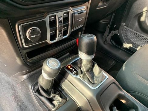 Used 2022 Jeep Wrangler Unlimited Sport AWD/4WD image 21