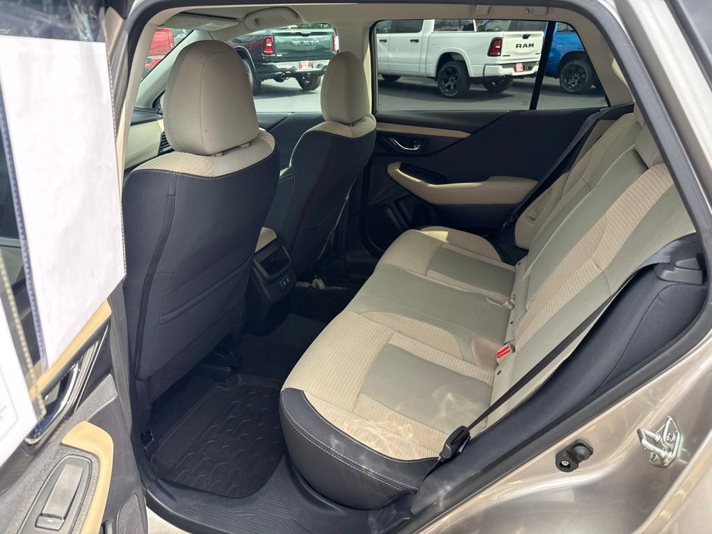 Used 2020 Subaru Outback Premium AWD/4WD image 14