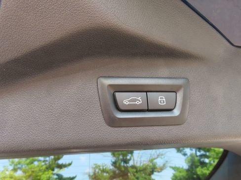 Used 2024 BMW X7 M60i w/ Executive Package AWD/4WD image 40
