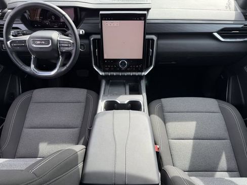 Used 2025 GMC Acadia Elevation image 11