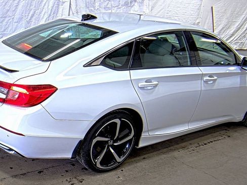 Used 2022 Honda Accord Sport image 4