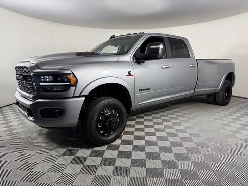 Used 2024 RAM 3500 Limited w/ Night Edition AWD/4WD image 3