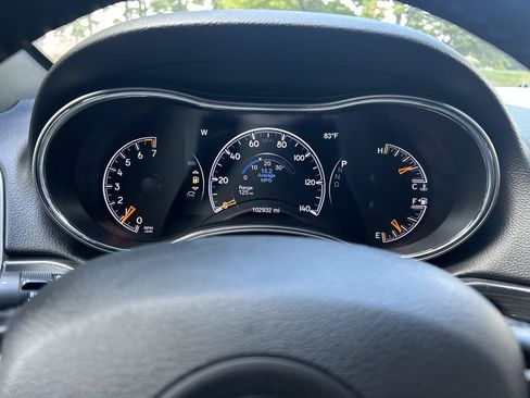 Used 2021 Jeep Grand Cherokee Laredo X AWD/4WD image 26
