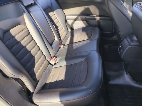 Used 2017 Ford Fusion SE w/ Equipment Group 201A image 26