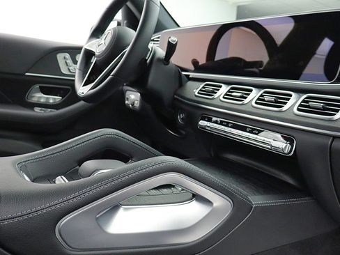 Used 2024 Mercedes-Benz GLE 580 4MATIC w/ Night Package image 25