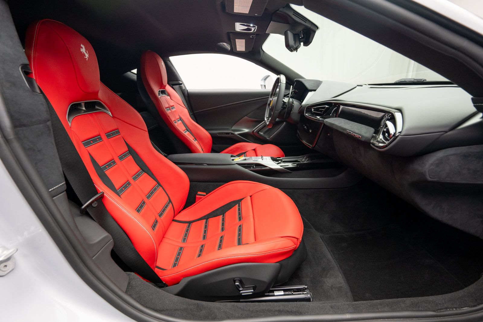 Used 2025 Ferrari 12Cilindri RWD image 13