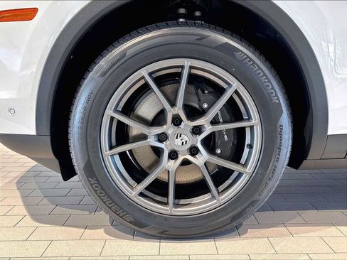 New 2026 Porsche Cayenne AWD/4WD image 11