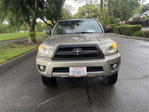Used 2007 Toyota 4Runner Limited image 2