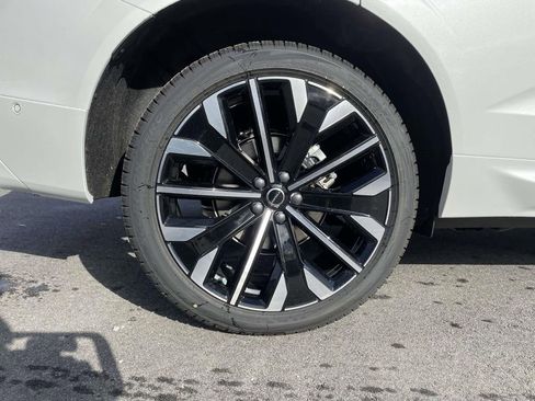 New 2026 Volvo XC60 B5 Ultra w/ Protection Package Premier image 25