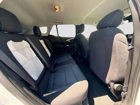 Used 2026 Chevrolet Trax LS FWD image 25