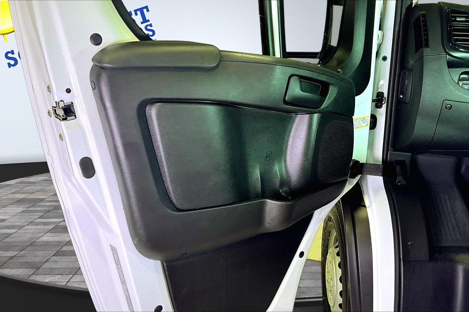 Used 2025 RAM ProMaster 3500 w/ Convenience Group FWD image 21