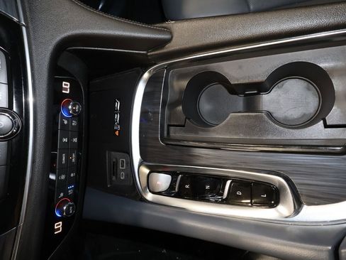 Used 2024 Buick Enclave Premium image 15