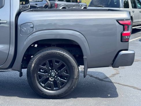 Used 2023 Nissan Frontier SV AWD/4WD image 36