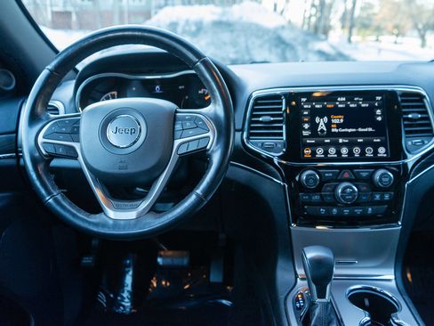 Used 2021 Jeep Grand Cherokee Limited w/ Trailer Tow Group IV image 13