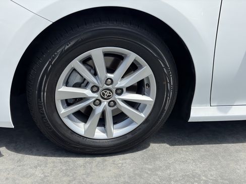 Used 2025 Toyota Camry LE FWD image 8