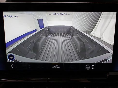 Used 2023 Chevrolet Silverado 1500 ZR2 image 22