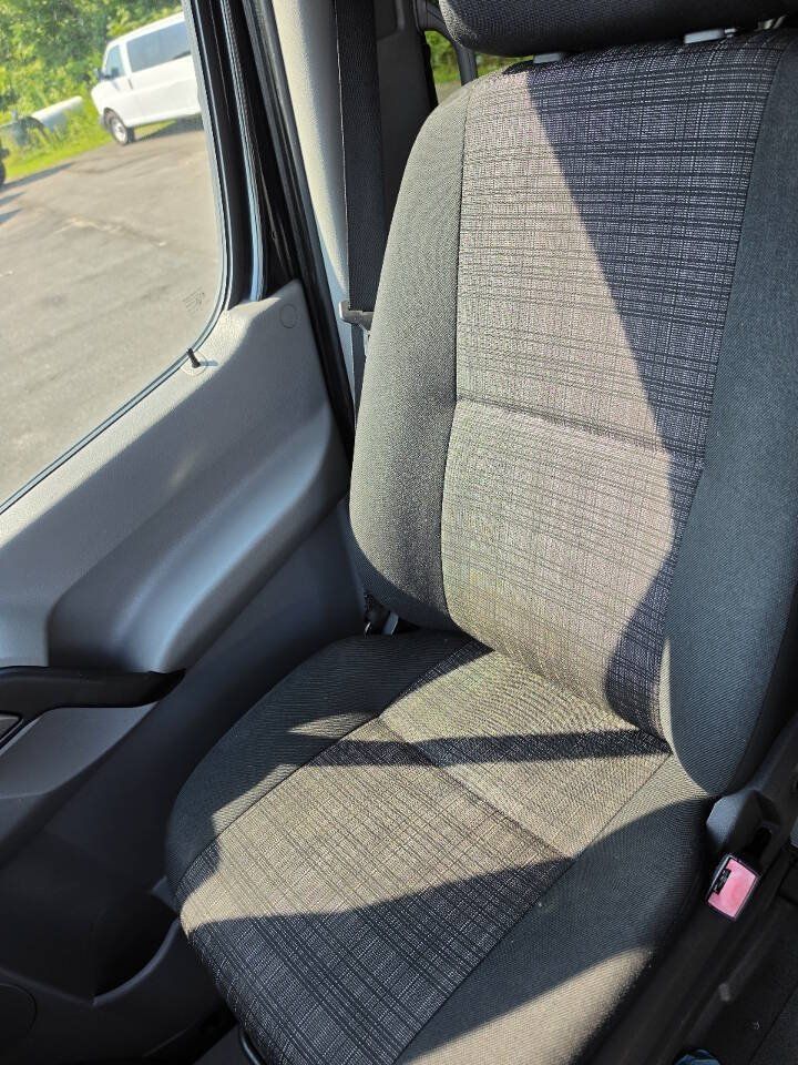 Used 2015 Freightliner Sprinter 2500 RWD image 19