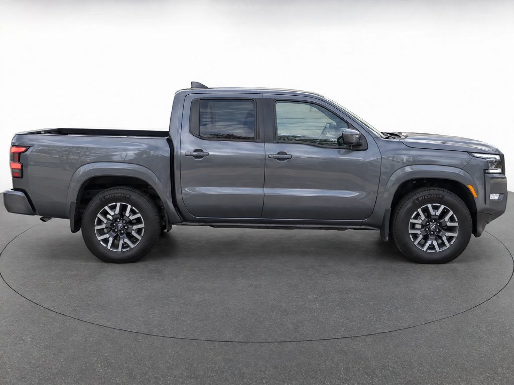 Used 2024 Nissan Frontier SL RWD image 8