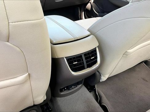 Used 2024 Chevrolet Malibu LT FWD image 10