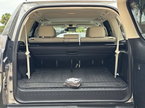 Certified 2023 Lexus GX 460 Premium w/ Premium Package AWD/4WD image 5