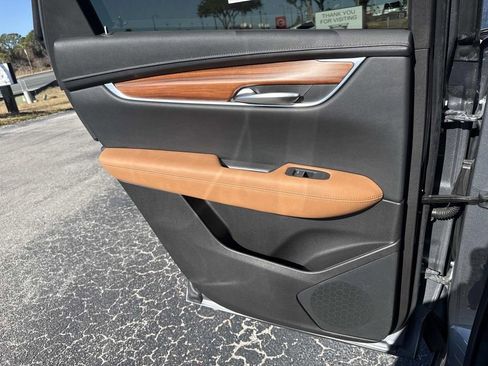 Certified 2022 Cadillac XT5 Premium Luxury w/ Technology Package image 15