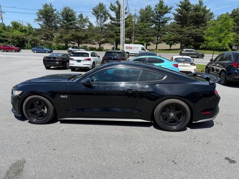 Used 2015 Ford Mustang GT Premium RWD image 9