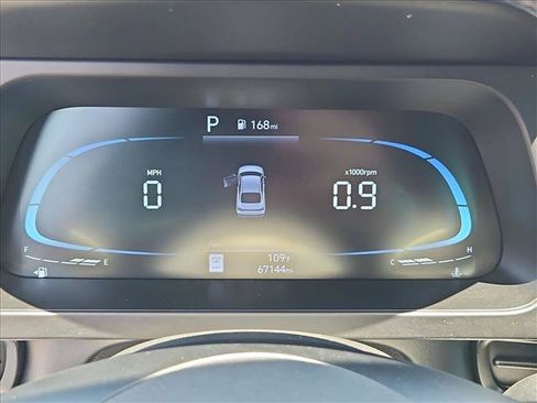 Used 2025 Hyundai Elantra Sport FWD image 14