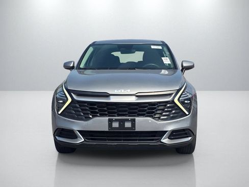 Used 2025 Kia Sportage LX FWD image 2