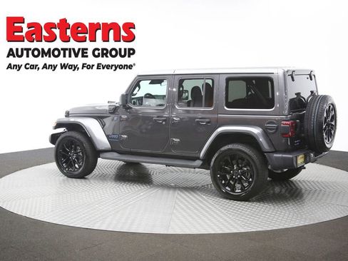 Used 2025 Jeep Wrangler Unlimited Sahara AWD/4WD image 58