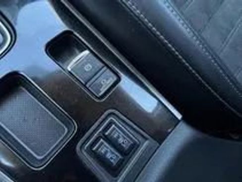 Used 2019 Mitsubishi Outlander SE FWD image 10