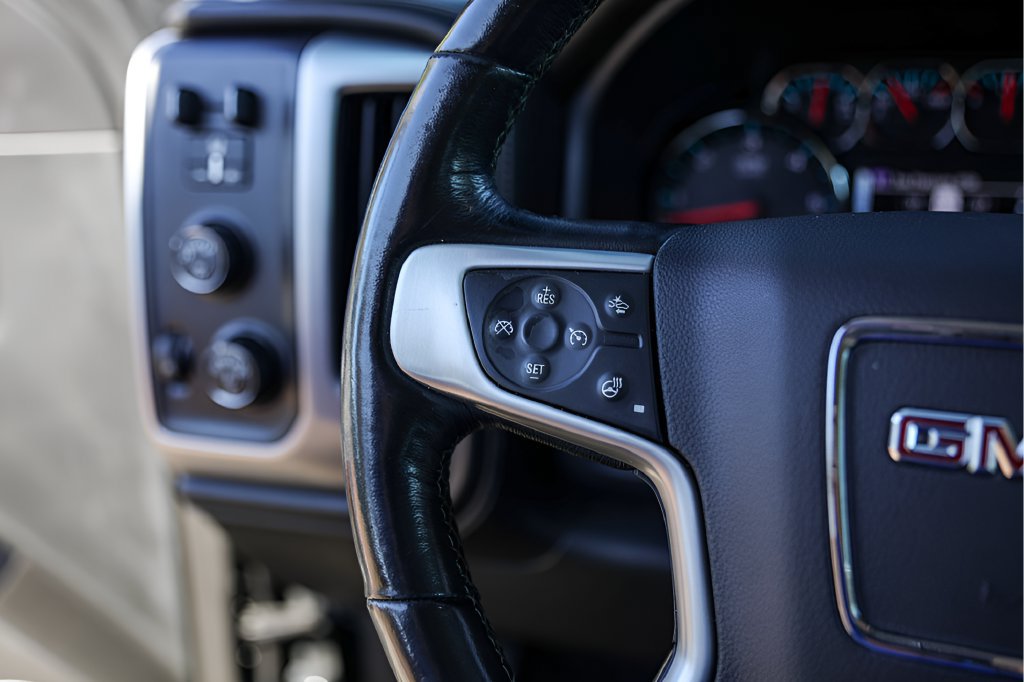 Used 2018 GMC Sierra 1500 SLT AWD/4WD image 16