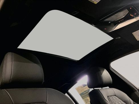 Certified 2023 BMW 530i xDrive w/ Premium Package AWD/4WD image 13