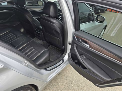 Used 2018 BMW 530e xDrive image 14