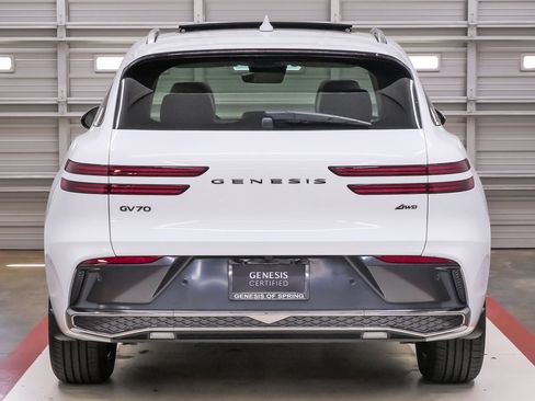 Certified 2026 Genesis GV70 2.5T Select AWD/4WD image 7