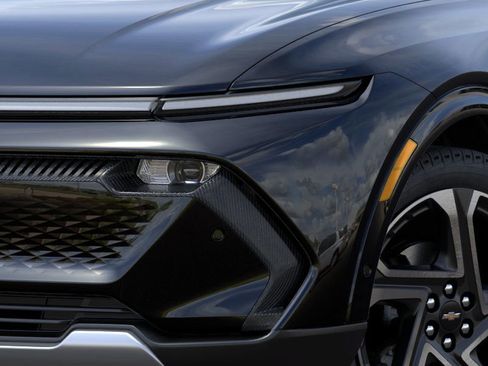 New 2025 Chevrolet Equinox EV LT w/ Convenience Package II image 40