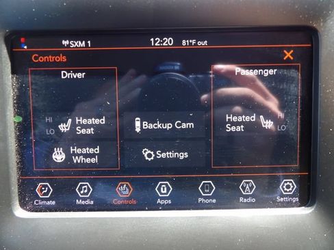 Used 2021 Jeep Cherokee Latitude Plus AWD/4WD image 24
