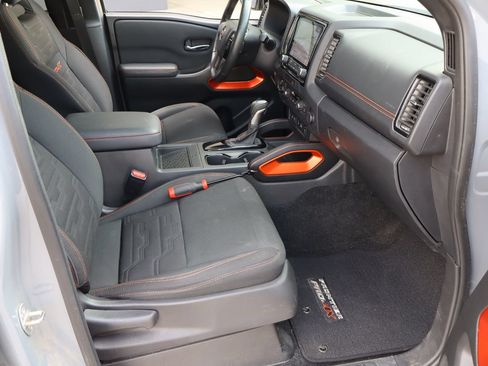 Used 2023 Nissan Frontier PRO-4X w/ Pro Convenience Package AWD/4WD image 16