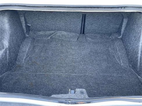 Used 2022 Dodge Challenger SXT w/ Blacktop Package image 10